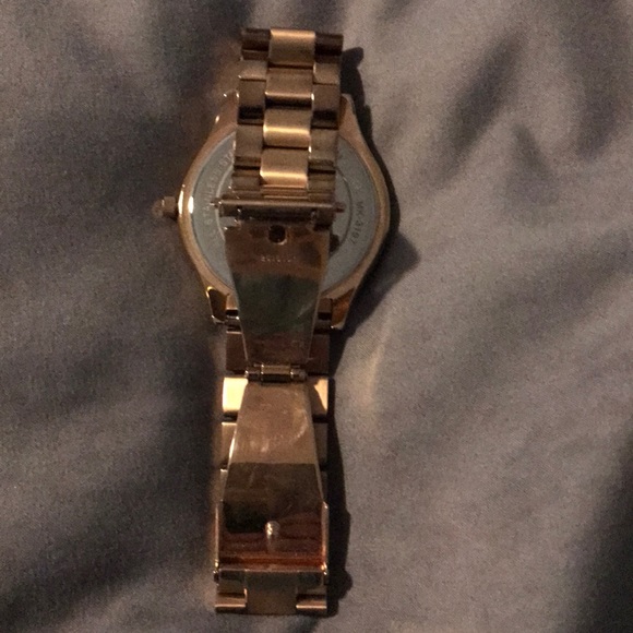 Authentic Michael Kors Rose Gold Ladies Watch - Picture 4 of 6